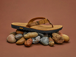 BEDROCK SANDALS_pickup